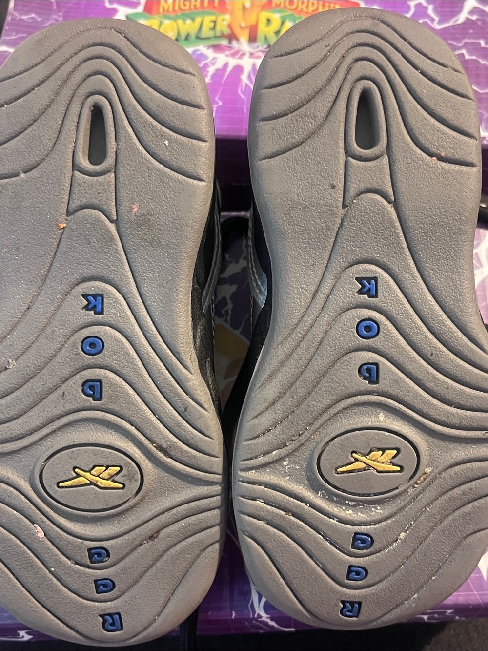Power Ranger Sneakers - Picture 4 of 6